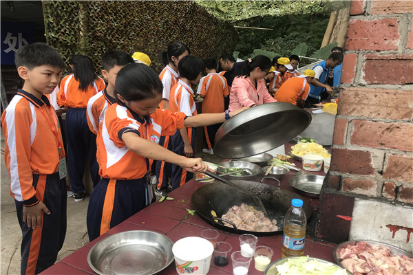 東莞農(nóng)家樂野炊柴火飯過程中需要注意事項